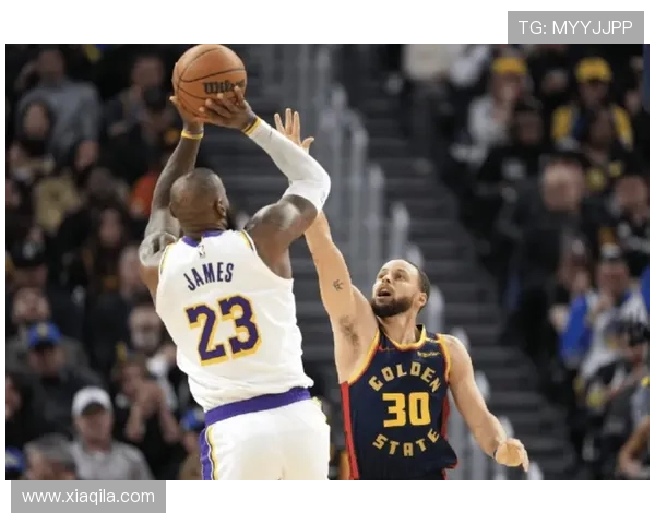 詹姆斯助湖人首胜火箭肯纳德三分全中